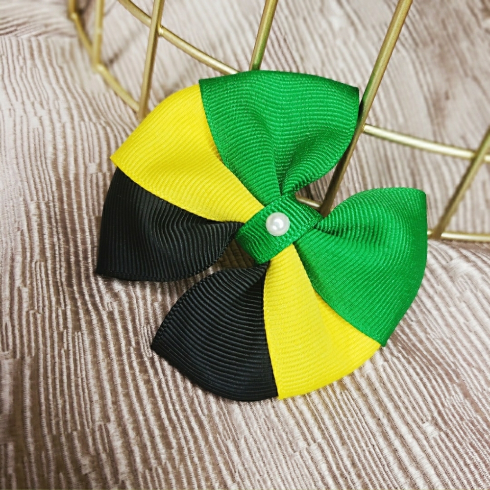 Little Girl's Hairbow Clip